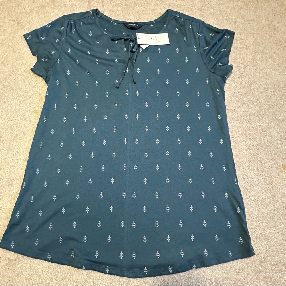 🔥 3/$15  NWT Denver Hayes cute pattern tie-neck cotton short-sleeve top, sz Lg